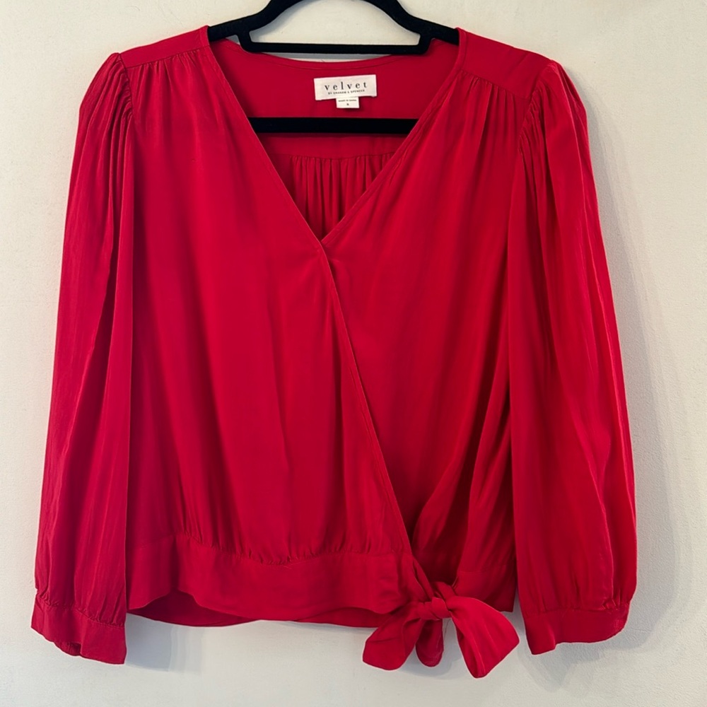 Velvet by Graham & Spencer Small Red button and tie V-neck blouse